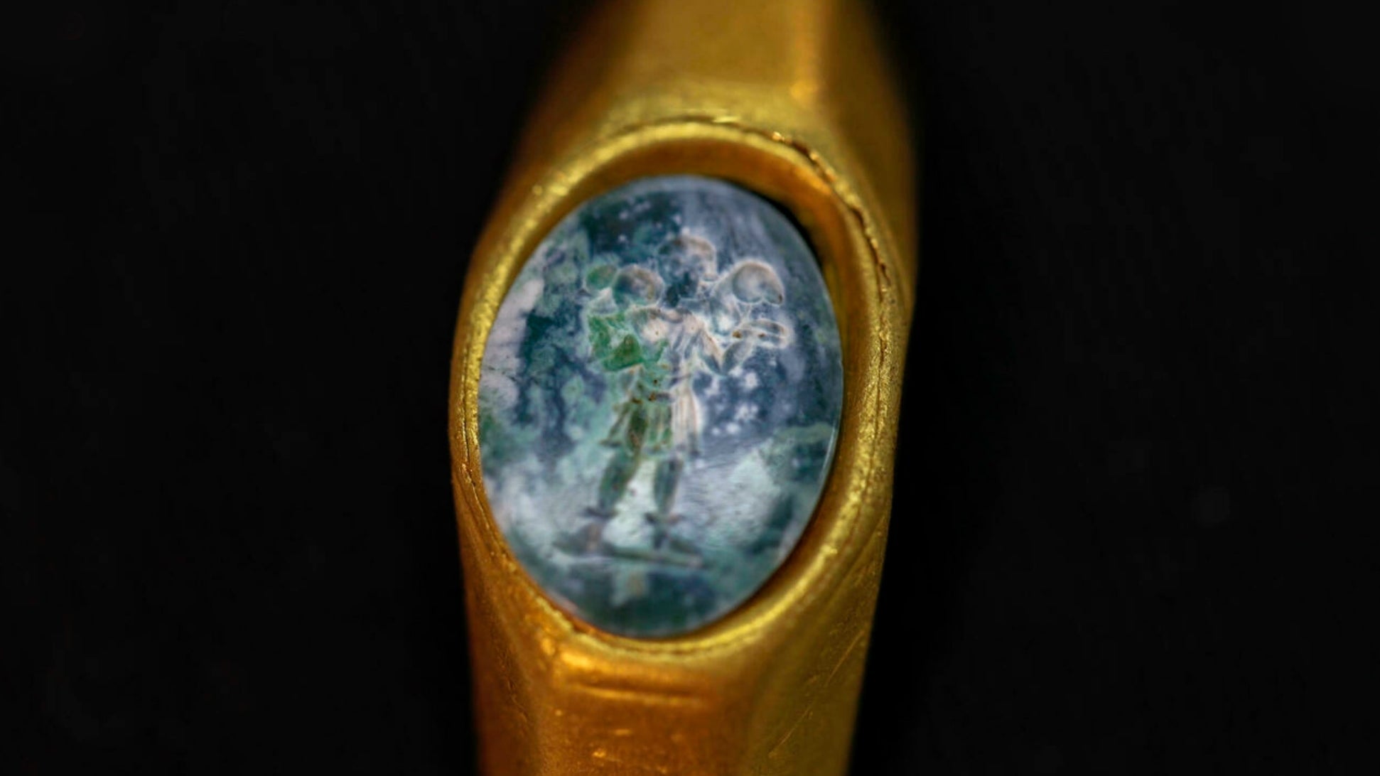 Ancient Gold Ring With The Symbol Of The "Good Shepherd" Discovered - DSF Antique Jewelry