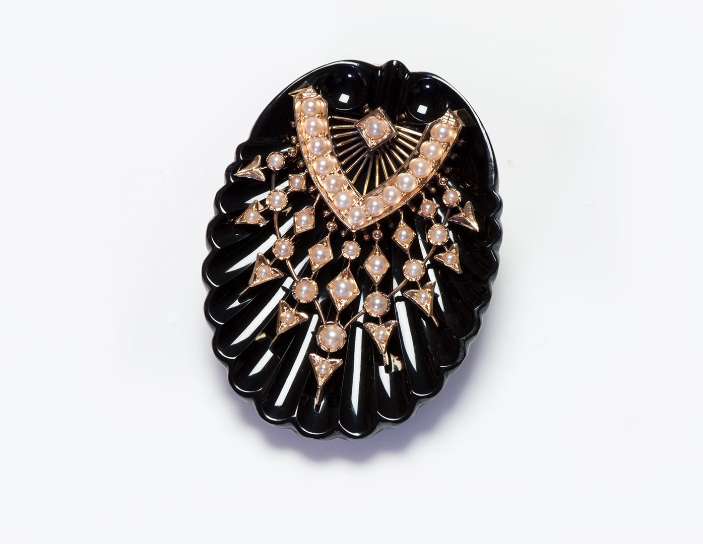 Brooches Are Trendy Again. How To Wear Them With Style - DSF Antique Jewelry