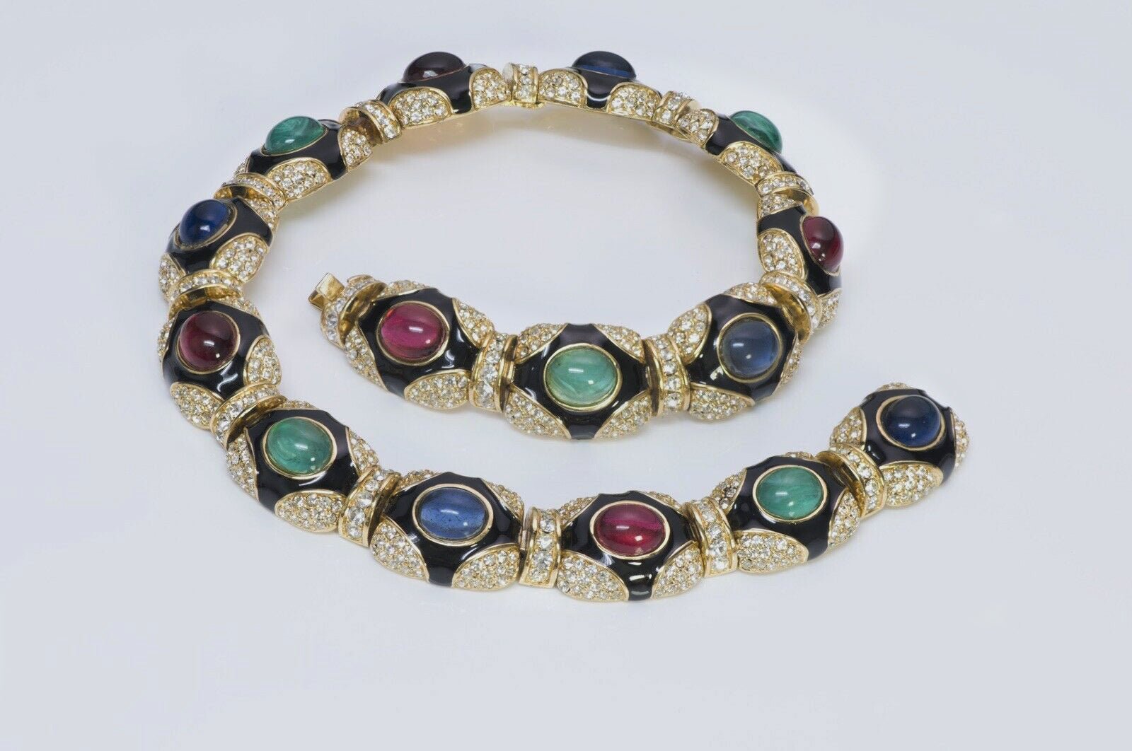 Ciner - A 129-Year-Old Costume Jewelry House With Glittering Craftsmanship - DSF Antique Jewelry