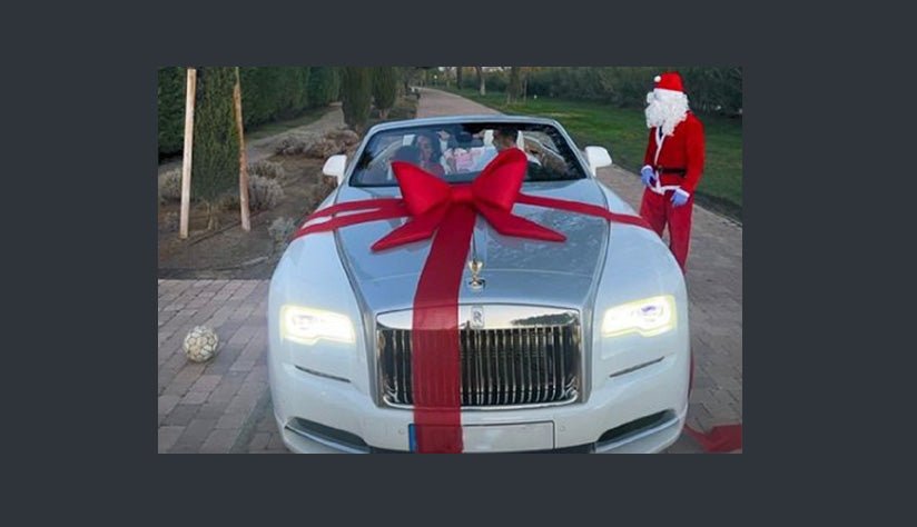 Cristiano Ronaldo Got A $340k Rolls Royce For Christmas From His Girlfriend - DSF Antique Jewelry