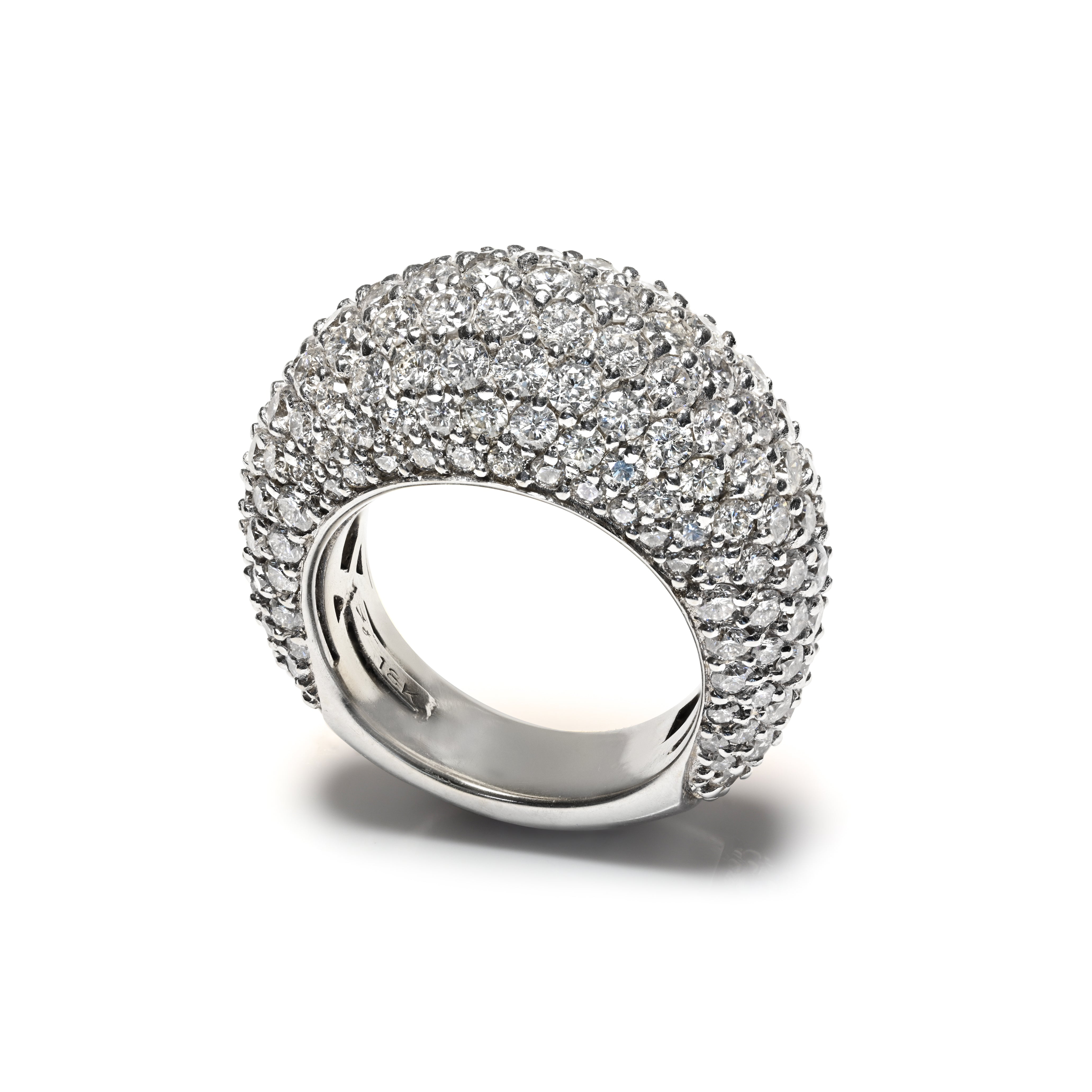 Current Trends in Diamond Jewelry rings pave