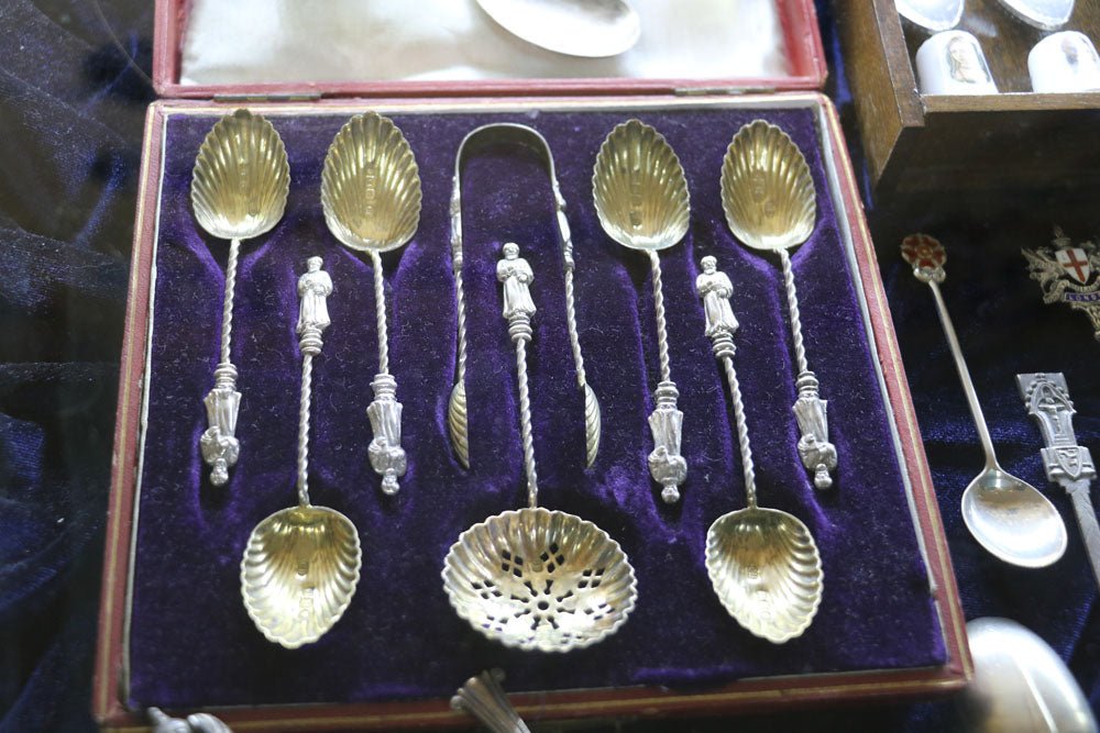 Fun Facts in History: Russians Who Ate with Gold Spoons Envied Those Who Used Aluminum Ones - DSF Antique Jewelry