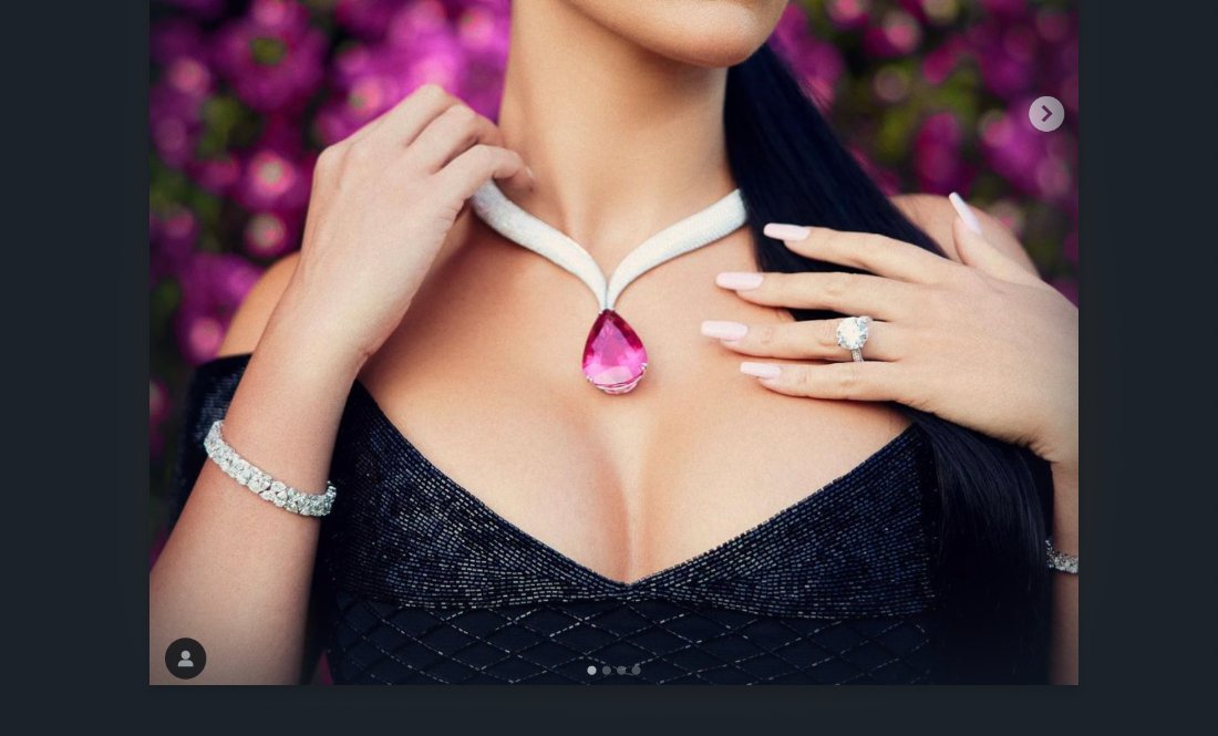 Georgina Rodriguez's Dazzling Chopard Necklace Worth Over a Million Pounds! - DSF Antique Jewelry