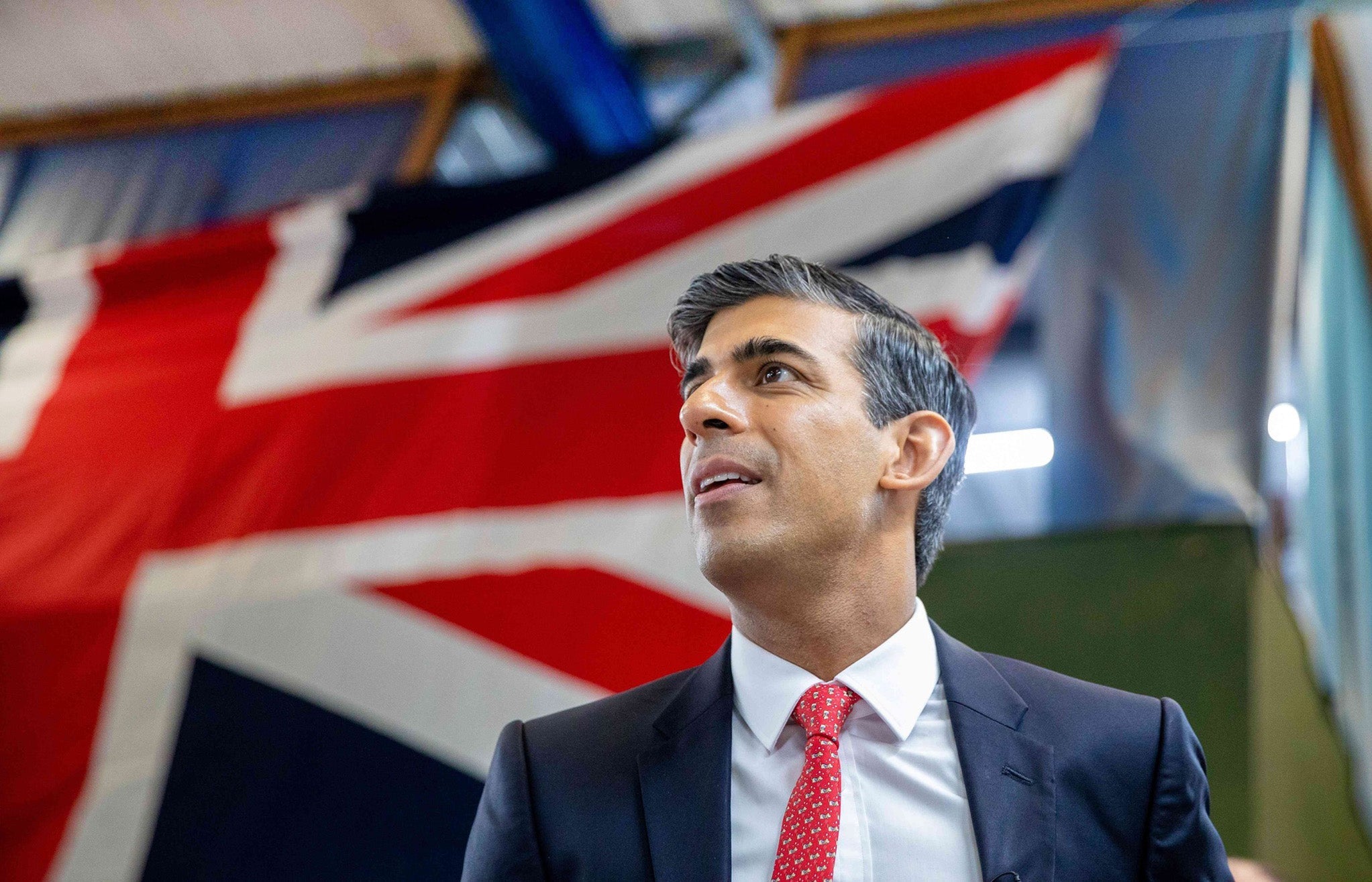Historical Premiere: The New British Prime Minister, Rishi Sunak, Is Richer Than The King - DSF Antique Jewelry