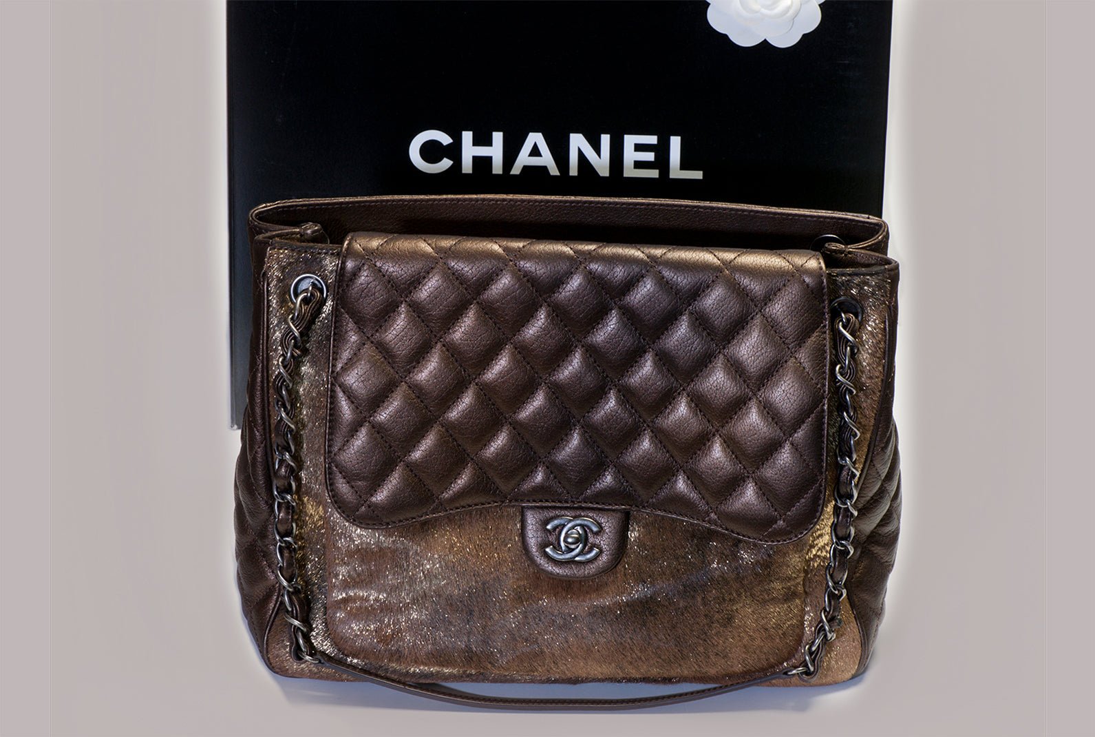 How Do I Choose The Right Bag? Essential Tips - DSF Antique Jewelry