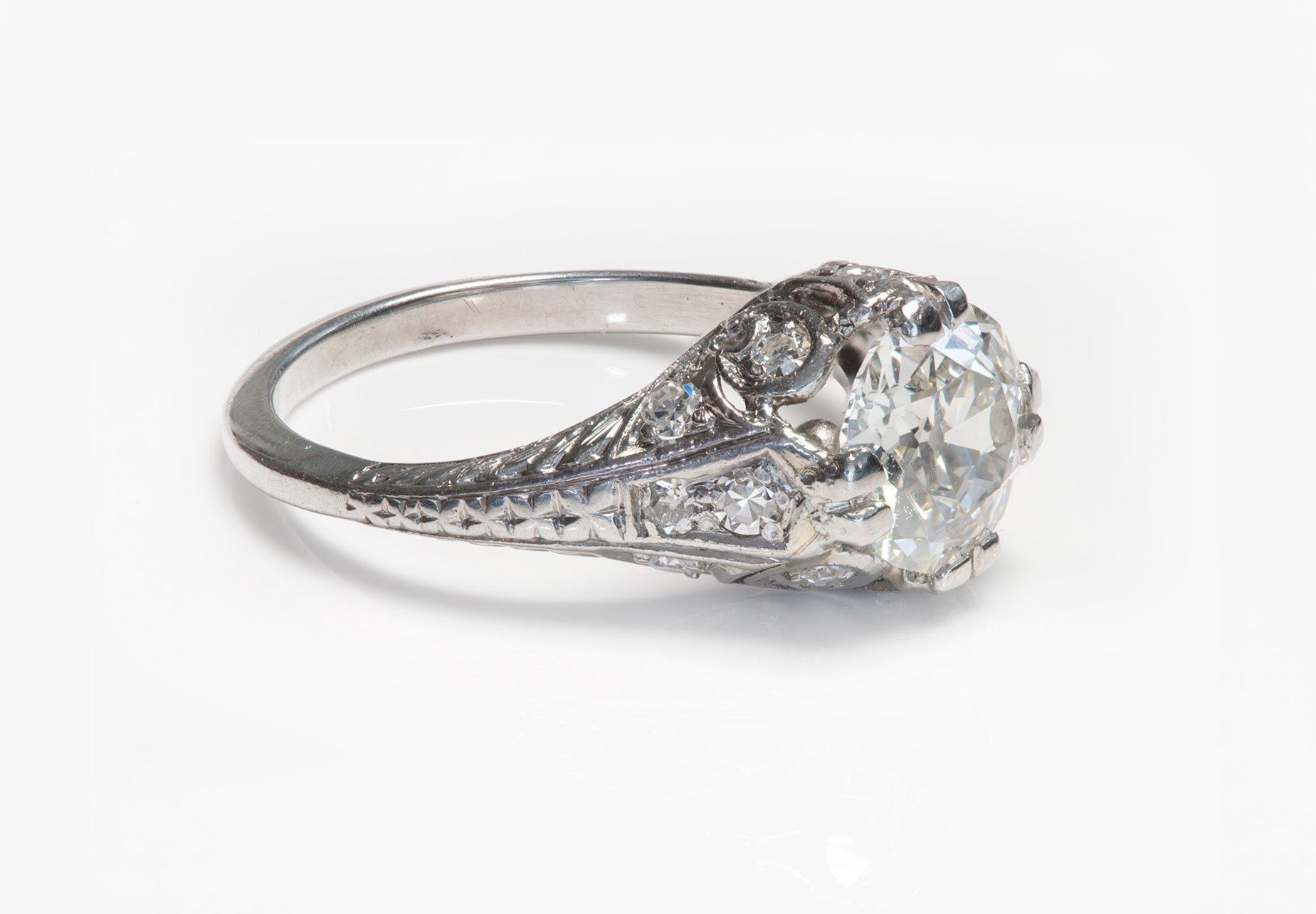 How To Choose An Engagement Ring: Not As Easy As You'd Think - DSF Antique Jewelry