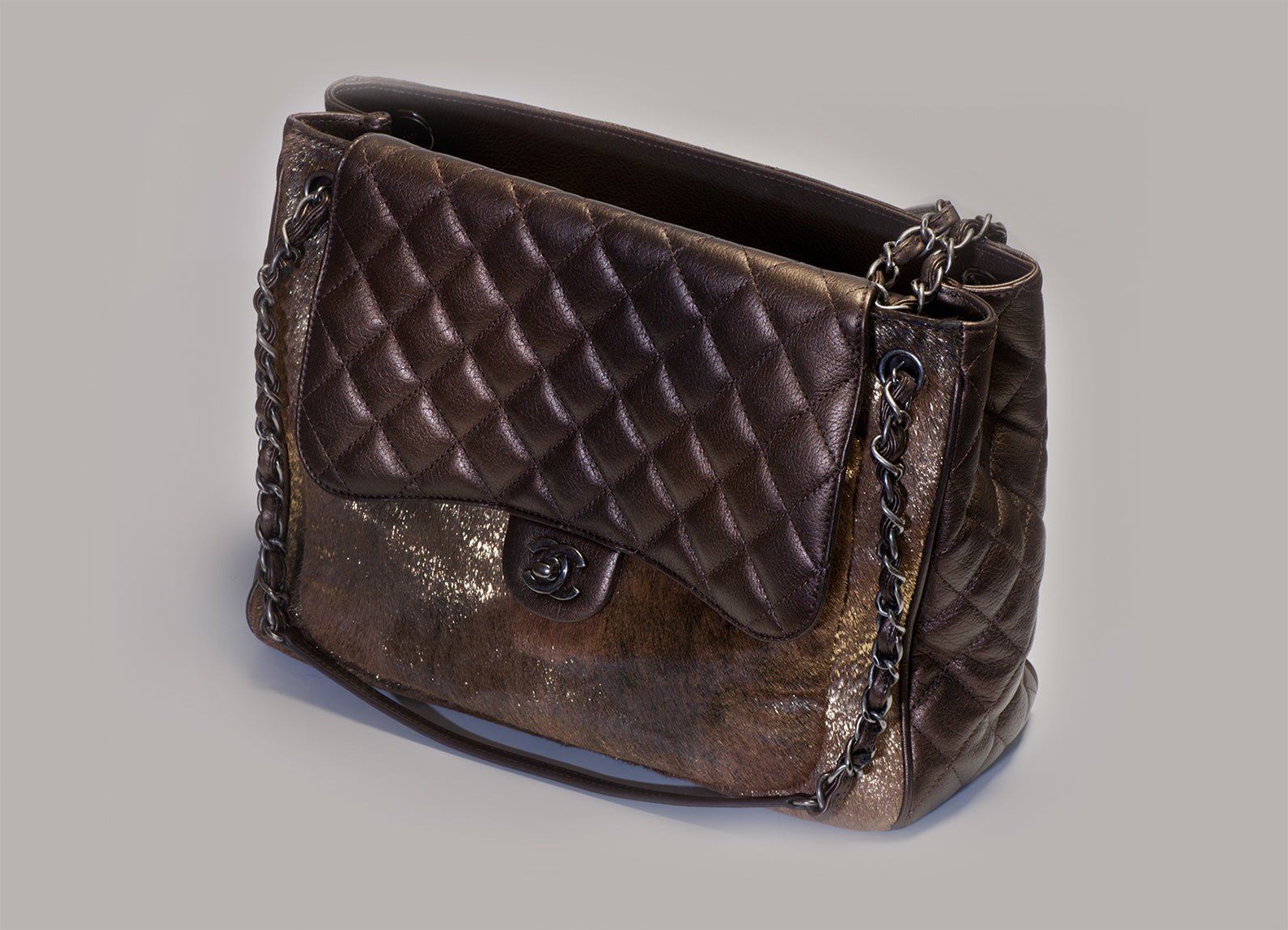 How To Look After Your Natural Leather Bag. Essential Tips - DSF Antique Jewelry