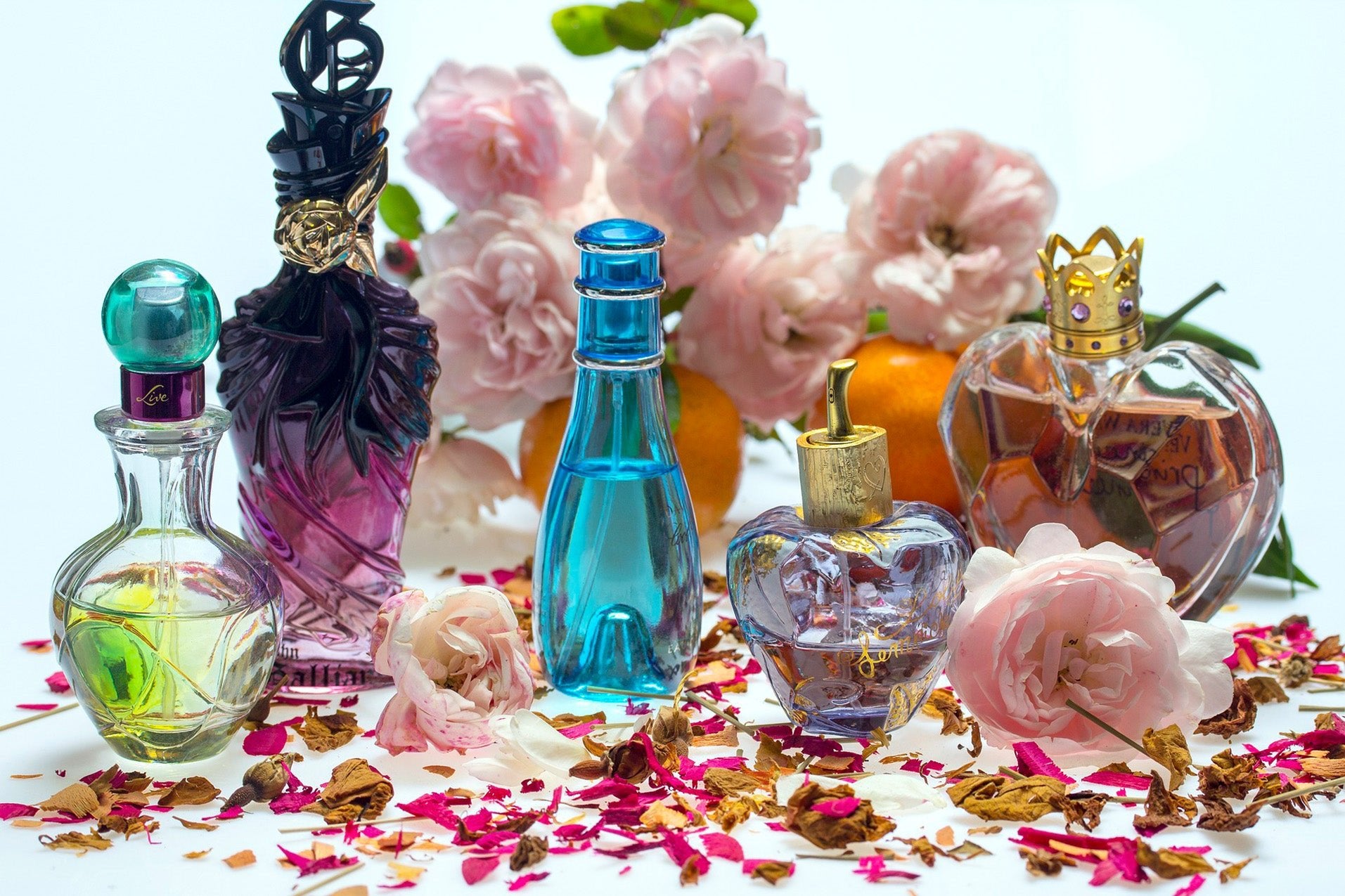 How To Wear The Perfect Perfume Depending On The Season - DSF Antique Jewelry