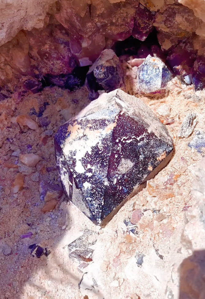 Colossal Amethyst Discovery: Woman Unearths 4-Kilogram Gem in Australia