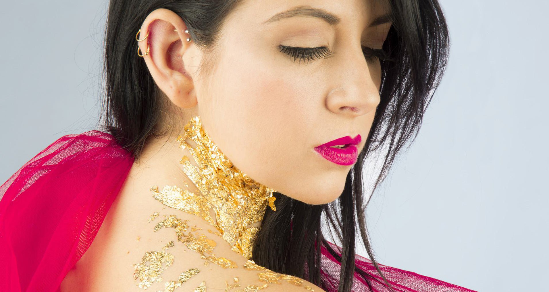 Interesting Facts: Did You Know Your Hair Can Contain Gold? - DSF Antique Jewelry
