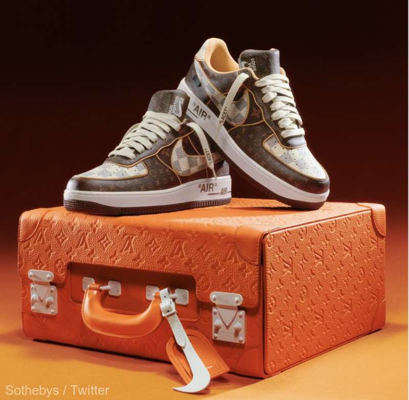Louis Vuitton-Nike Sneakers - Sotheby's - DSF Antique Jewelry