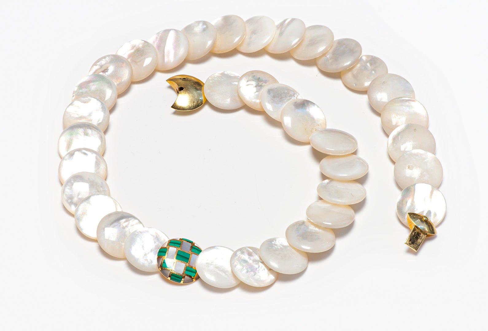 Mother Of Pearl And Its Unmistakable Mystical Glow - DSF Antique Jewelry