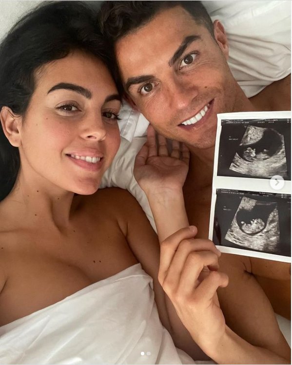 Ronaldo is Delighted: His Girlfriend Georgina is Pregnant With... Twins! - DSF Antique Jewelry