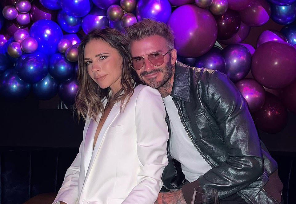 She Loves To Party! Victoria Beckham (48) - Lavish Birthday Party In Miami - DSF Antique Jewelry