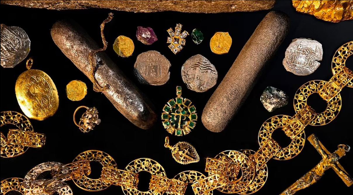Spectacular Treasure Discovered: It Was Hidden Under Waters For Centuries - DSF Antique Jewelry