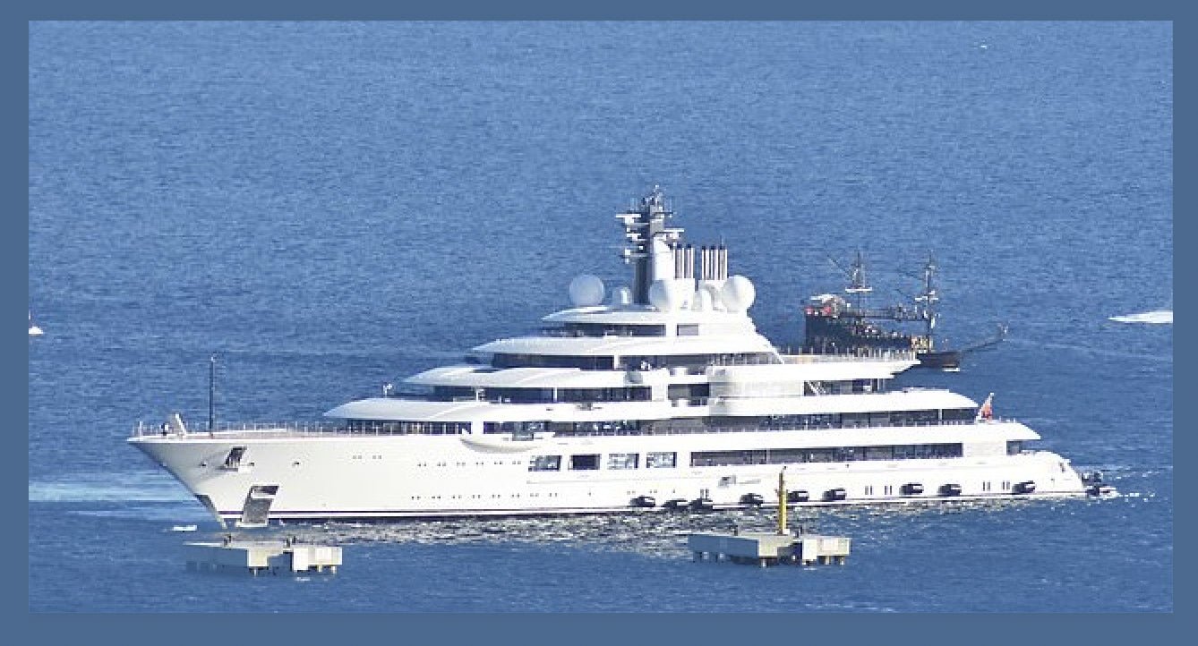 The Half-A-Billion Superyacht "Scheherazade", Said To Belong To Putin, Seized In Italy - DSF Antique Jewelry