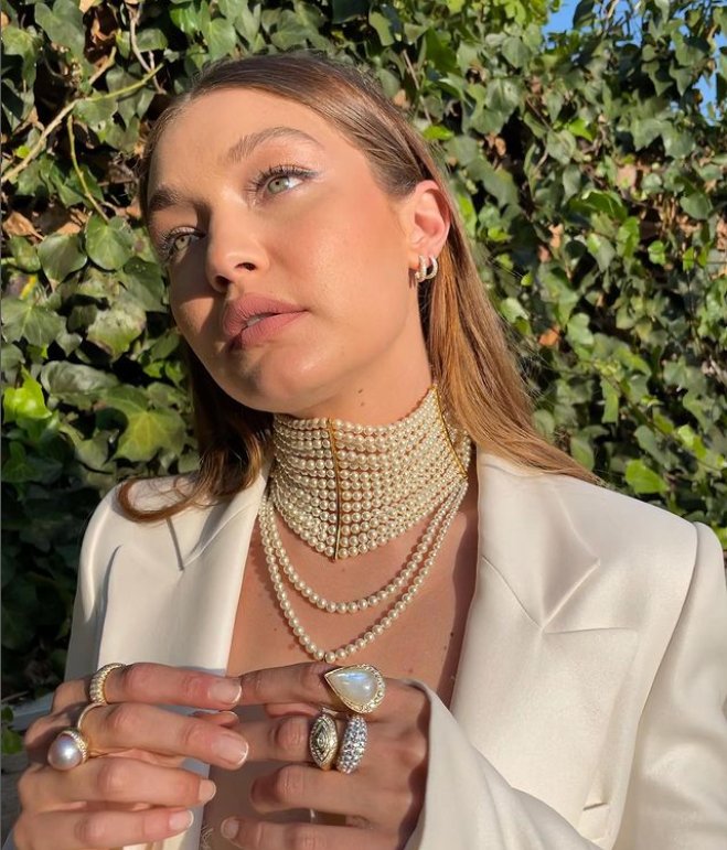 The Secret Of Gigi Hadid's Glamorous Pearl Necklace - DSF Antique Jewelry