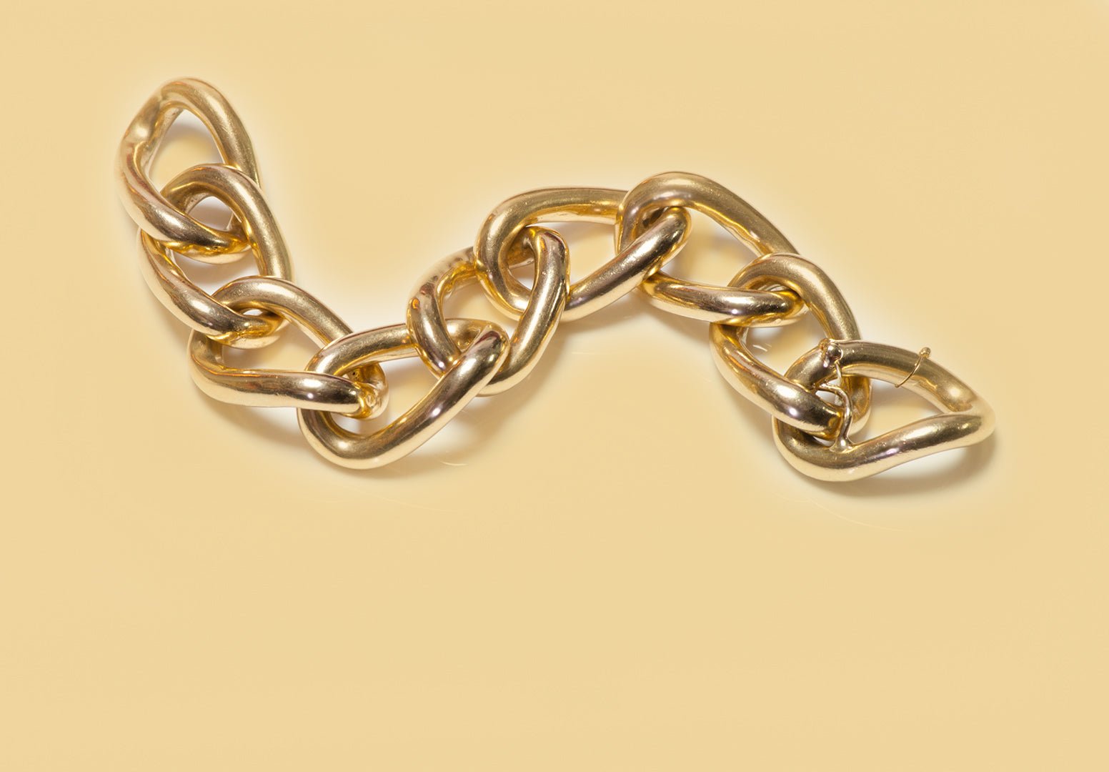 What Should You Know Before Investing In Gold - DSF Antique Jewelry
