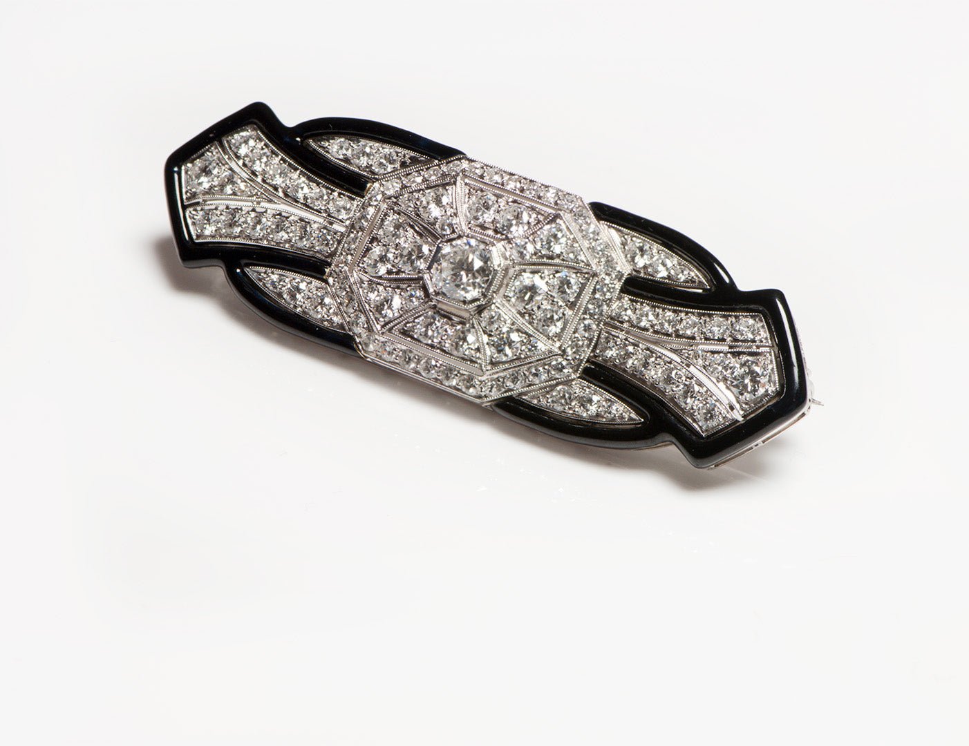 Why Should You Buy Jewelry Adorned With Brilliants? - DSF Antique Jewelry