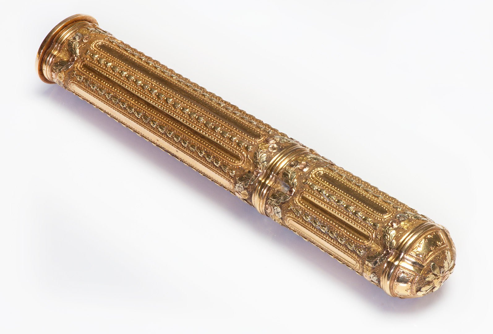 18th Century French 18K Engraved Gold Etui