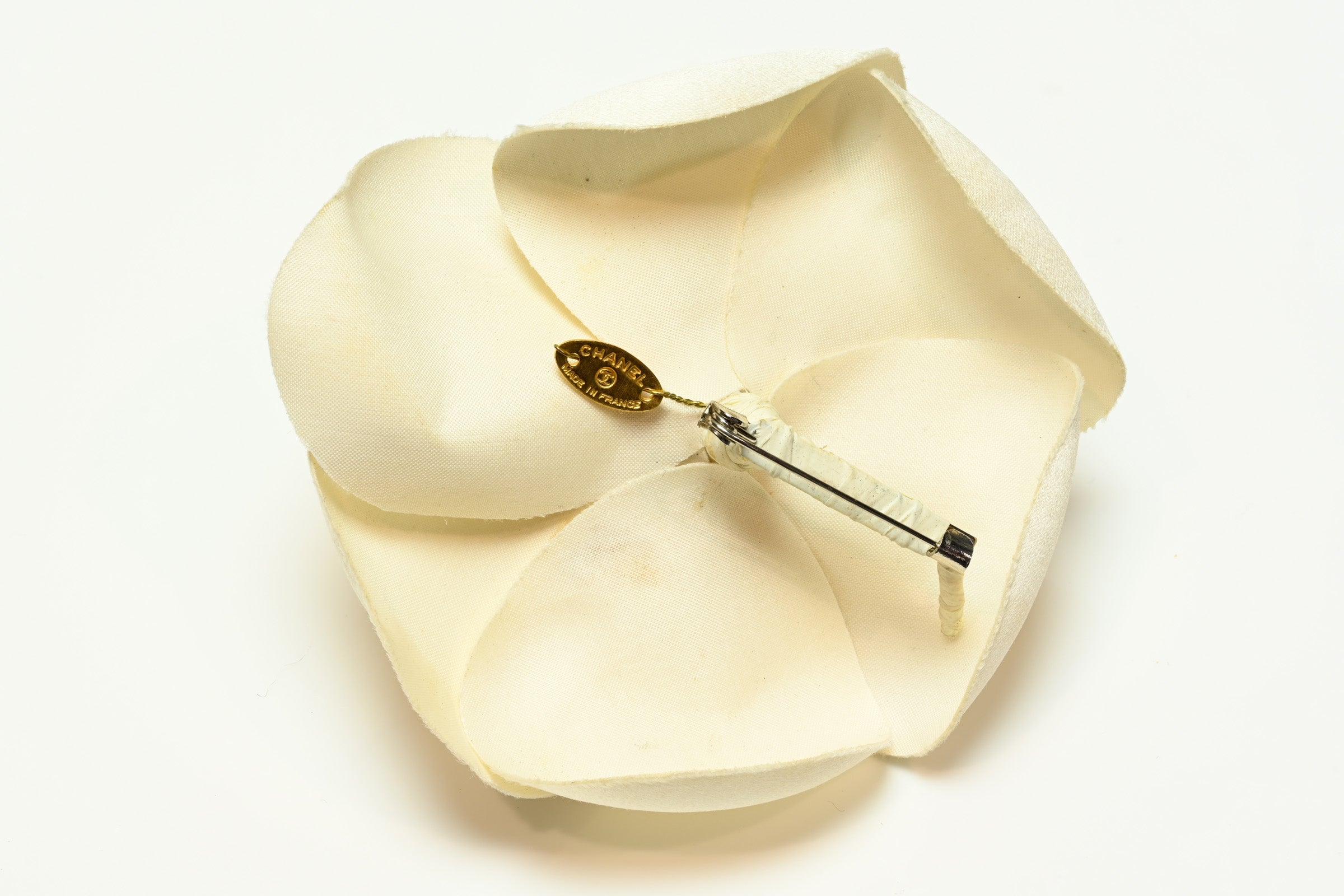 Vintage Chanel Paris White Satin Camellia Flower Brooch 2