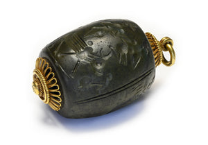 Ancient Sumerian Near Eastern Stone Barrel Seal Gold Pendant, 1300–800 BC