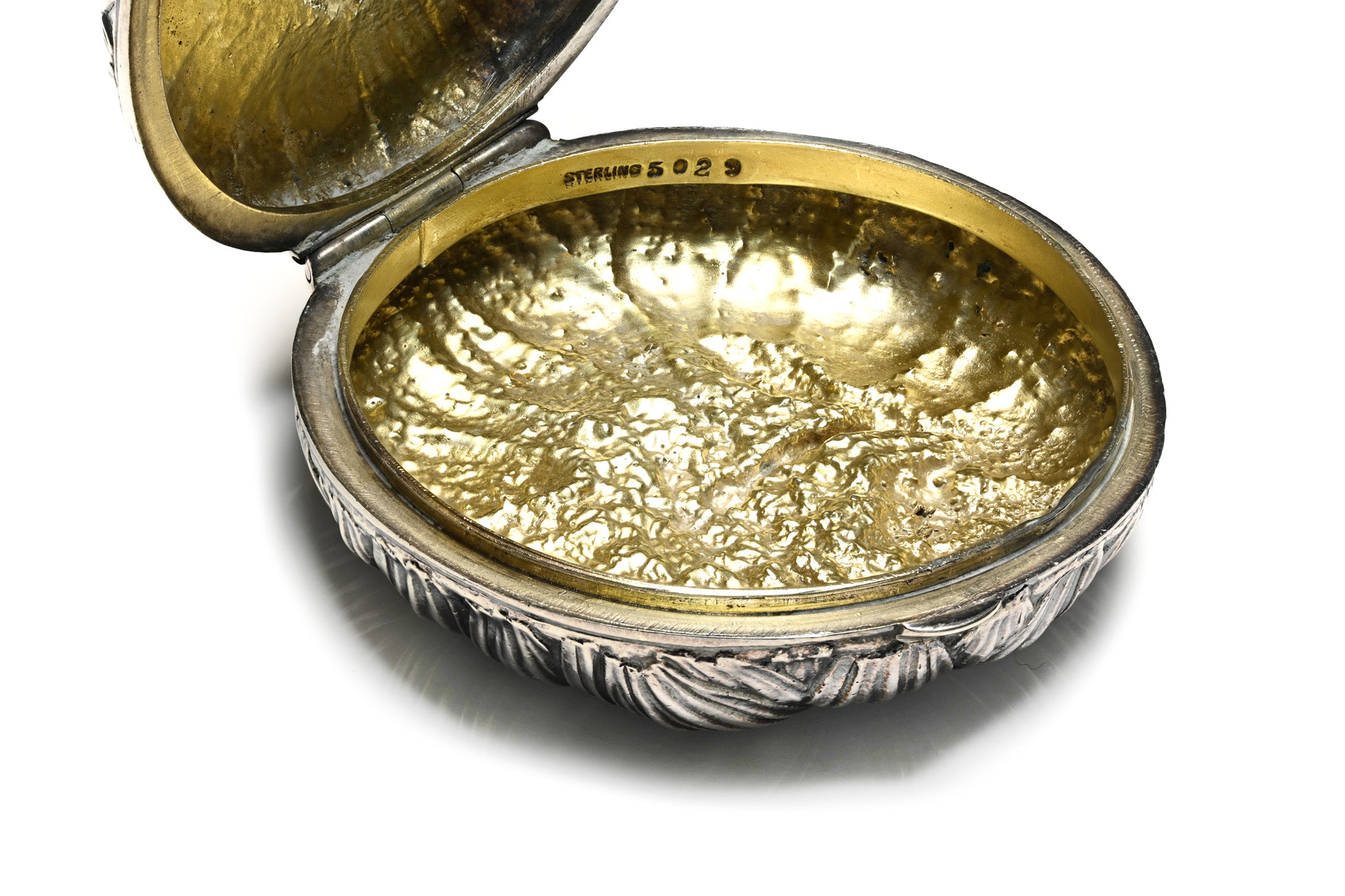 Victorian Antique Sterling Silver Repoussé Floral Gilt Interior Keepsake Box 