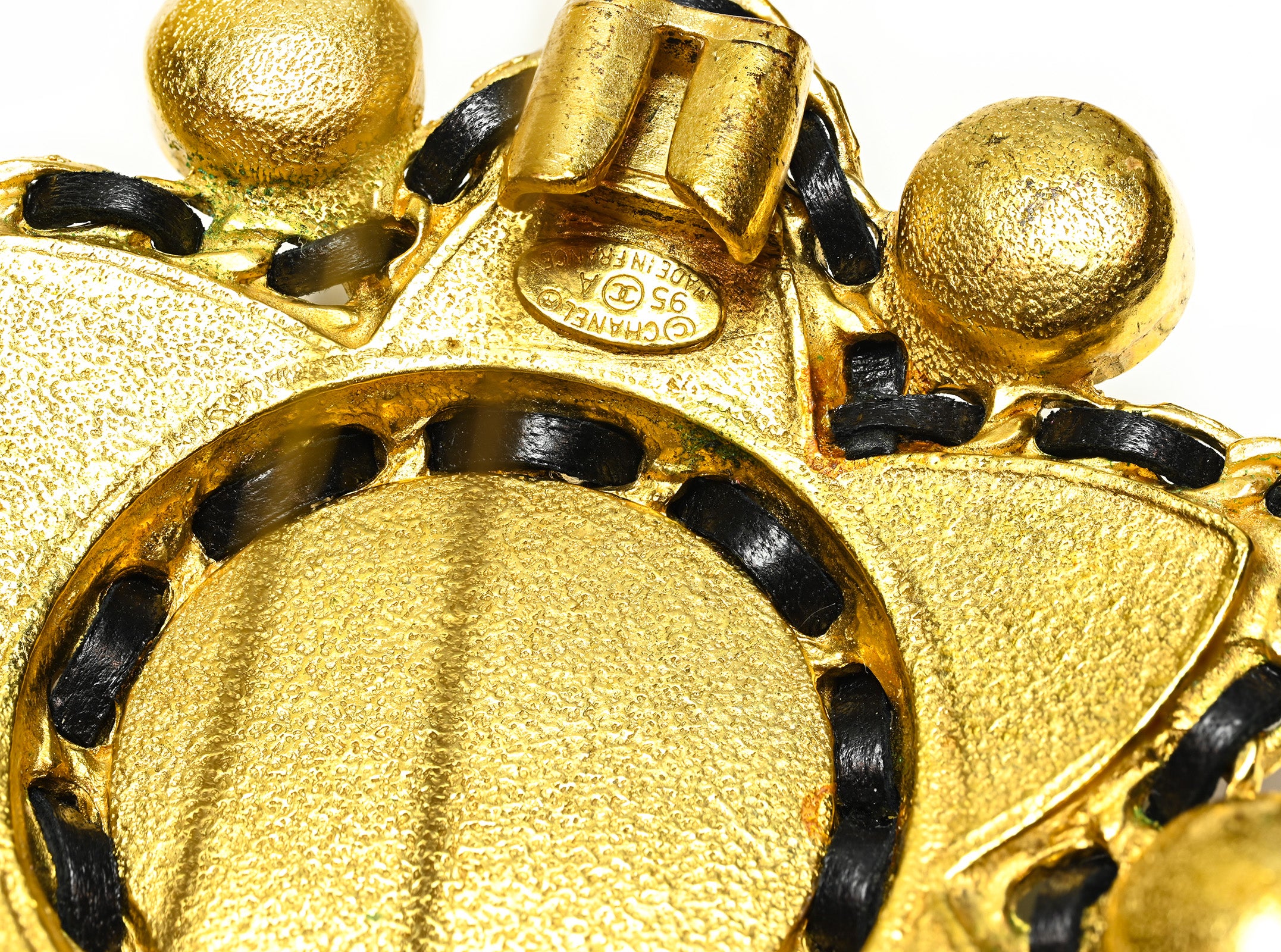 Chanel Fall 1995 Gripoix Glass Agate Camellia Brooch vintage 