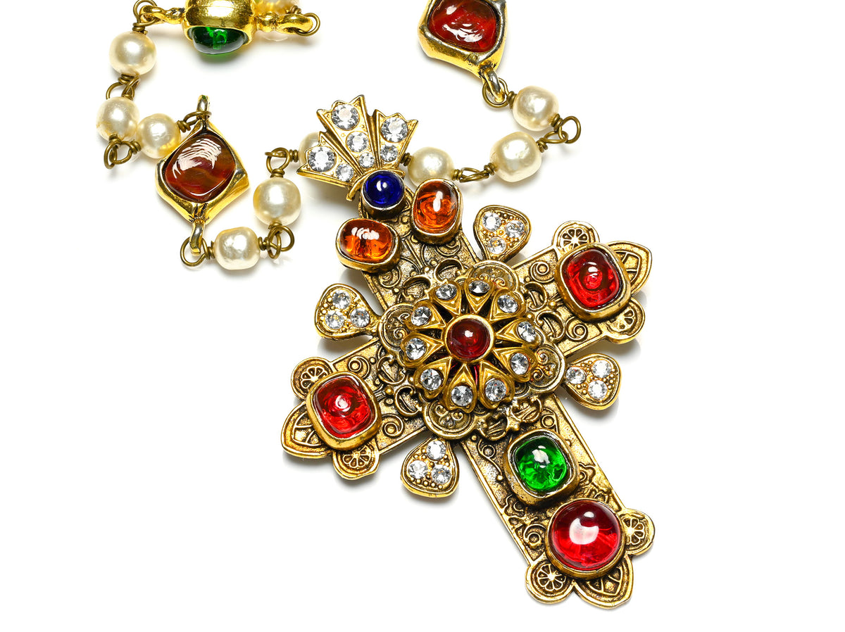 Rare 1990's Chanel Paris Maison Gripoix Glass Pearls Cross Necklace 2