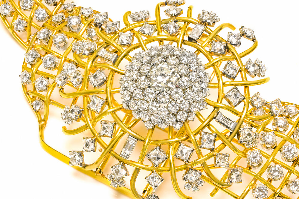 Spectacular 18K Yellow Gold and Diamond Necklace Clip