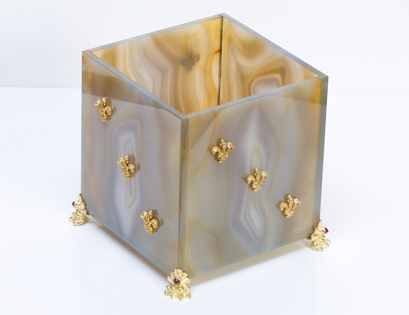 Agate 18K Gold Fleur-de-Lis Diamond Cube Box