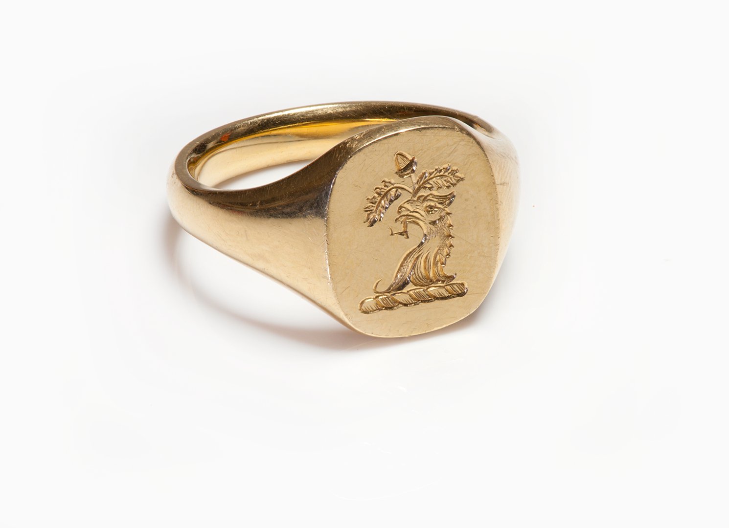 Antique 18K Yellow Gold Crest Men's Ring - DSF Antique Jewelry