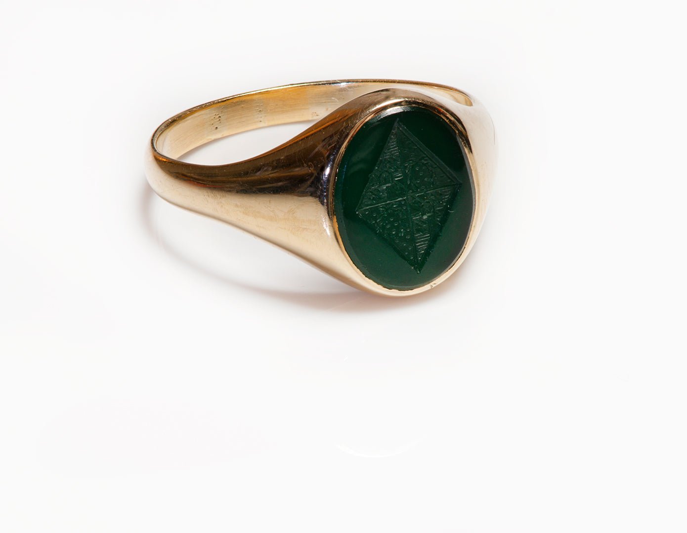 Antique 18K Yellow Gold Green Agate Crest Men's Ring