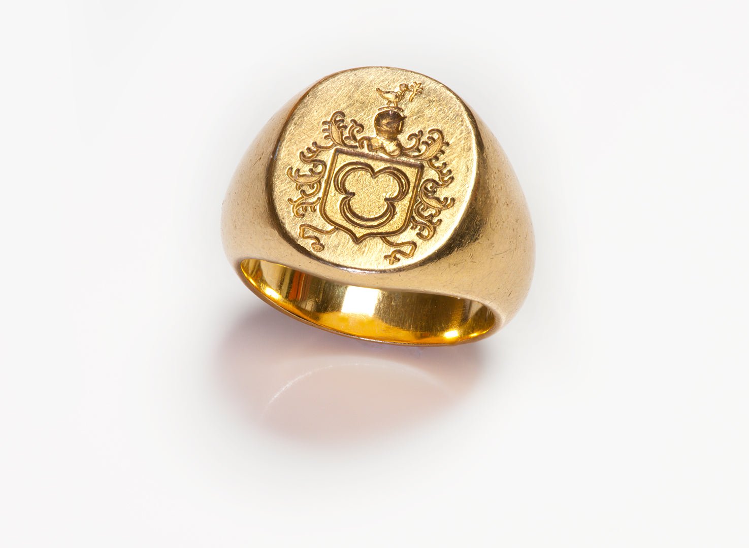 Antique 19K Yellow Gold Crest Men's Ring
