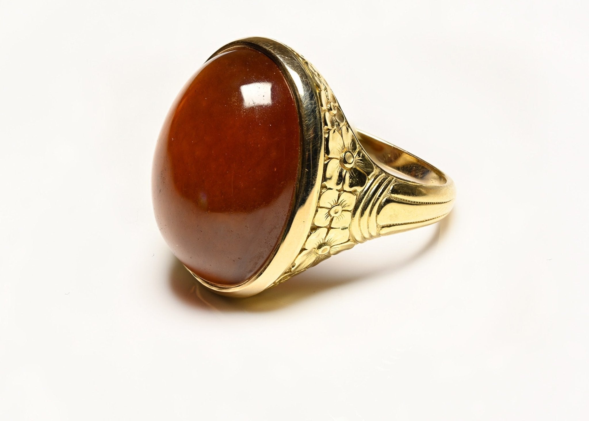Antique Gold Cabochon Carnelian Men's Ring