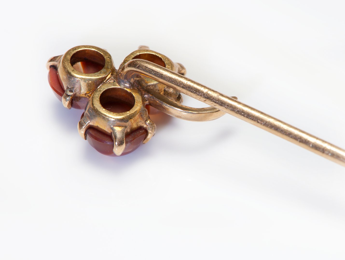Antique Gold Clover Agate Stick Pin