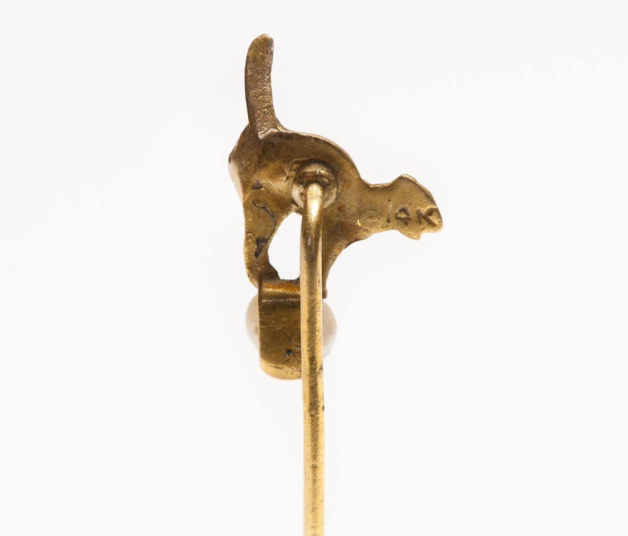Antique Gold Pearl Cat Stickpin
