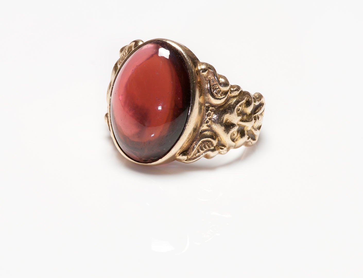 Antique Turn of the Century Gold and Cabochon Garnet Men's Ring