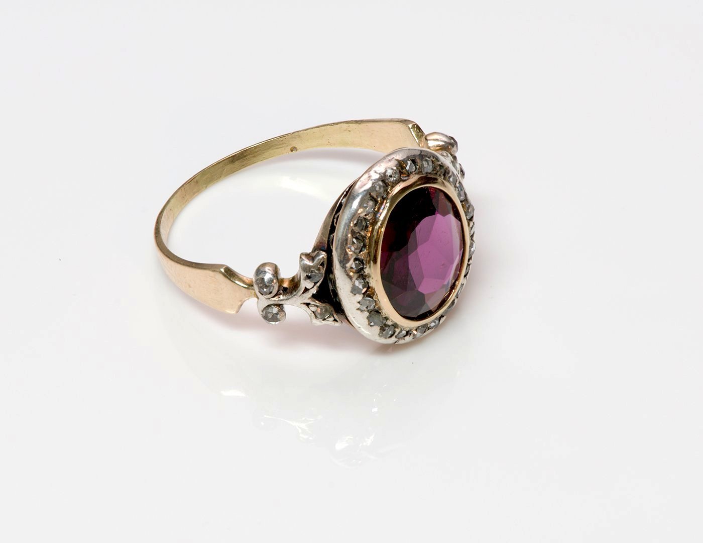 Antique Victorian Almandine Garnet Diamond Gold Ring