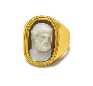 Antique Victorian Gold Cameo Ring Depicting a Classical Greco-Roman Figure