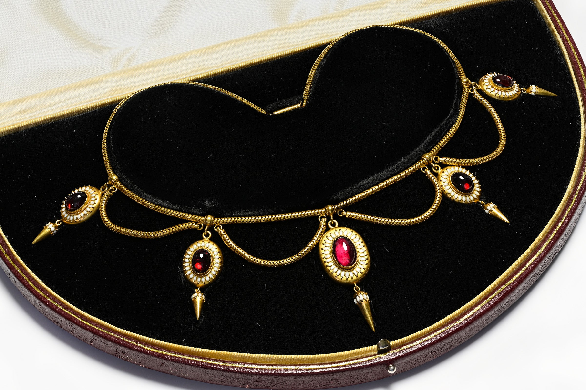 Antique Victorian Gold Enamel Garnet Necklace