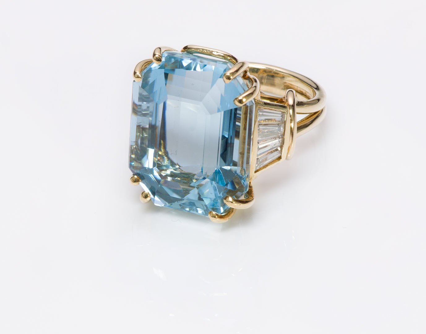 Aquamarine Baguette Diamond Gold Ring