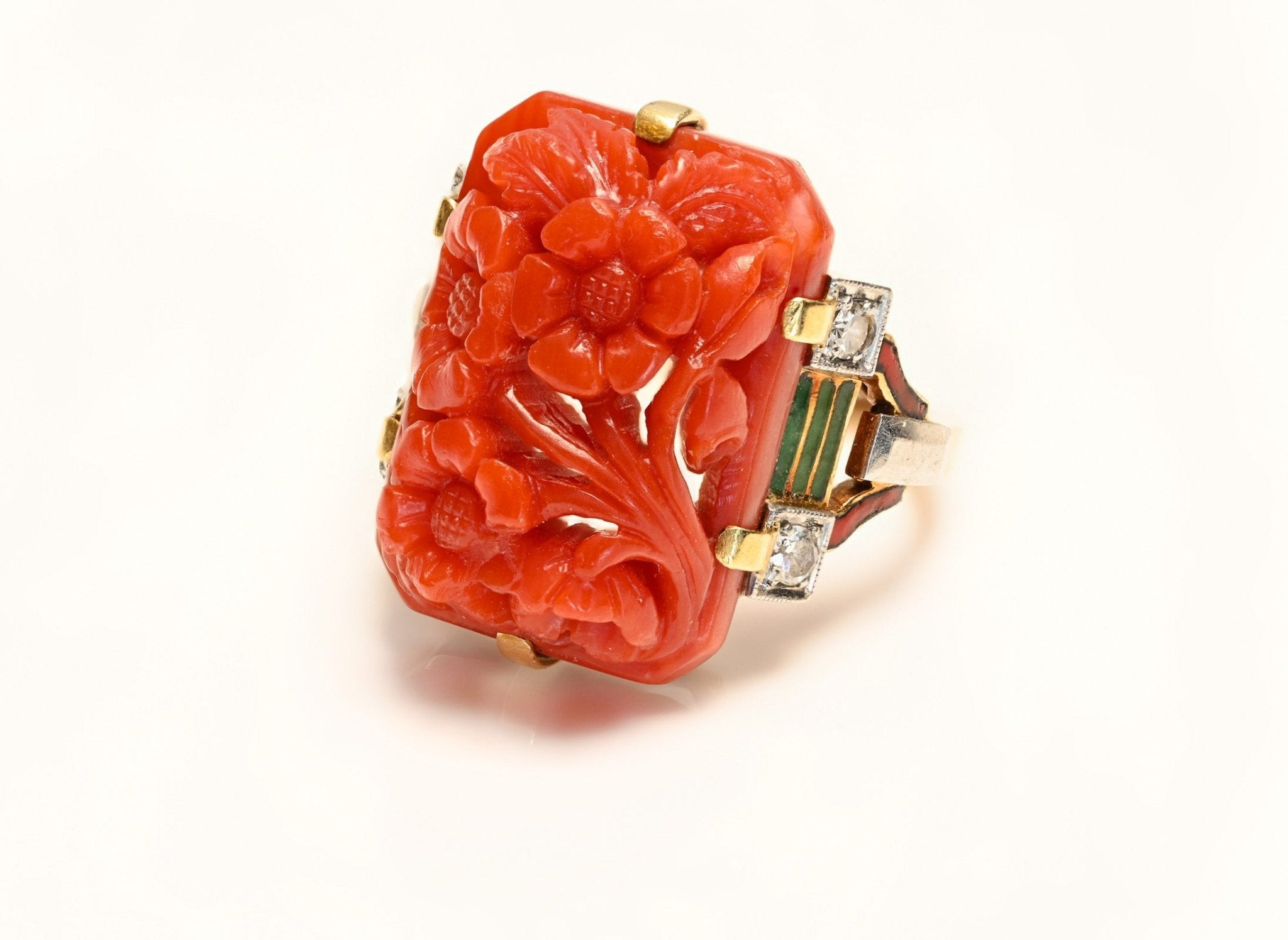 Art Deco Gold Carved Coral Ring