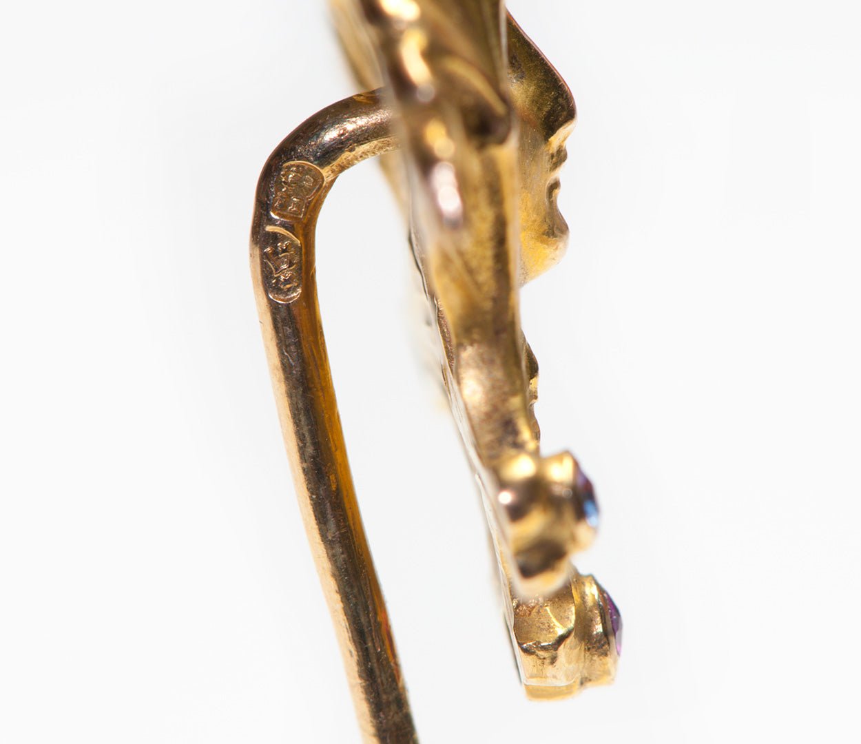 Art Nouveau Gold Face Sapphire Ruby Stick Pin
