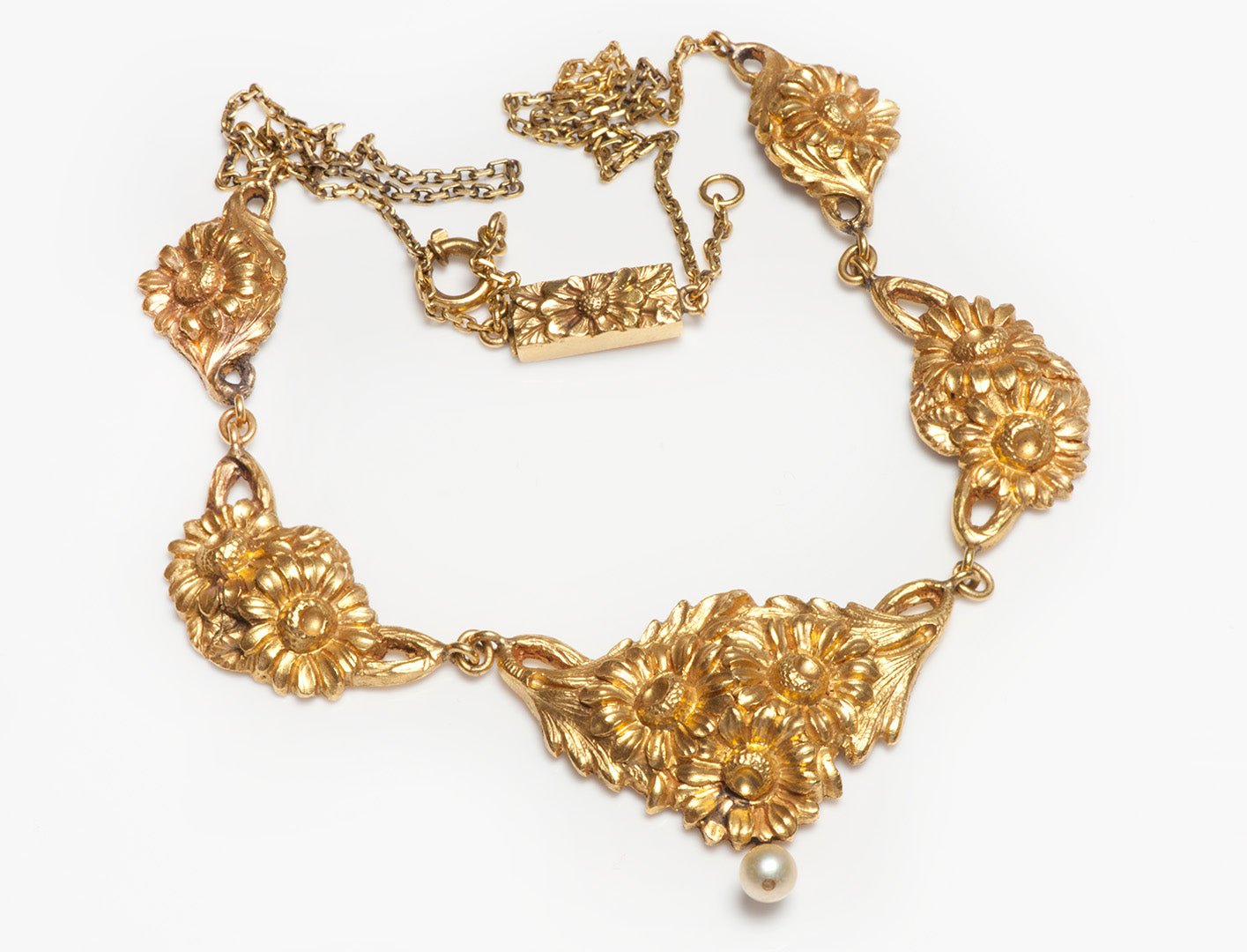 Art Nouveau Gold Flower Necklace - DSF Antique Jewelry