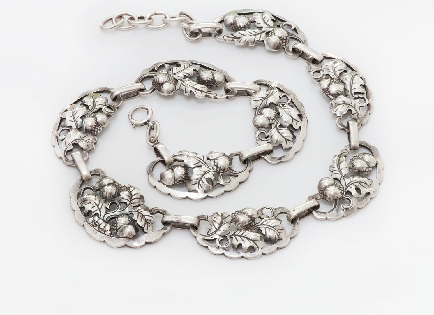 Arts & Crafts Kalo Shop Silver Necklace