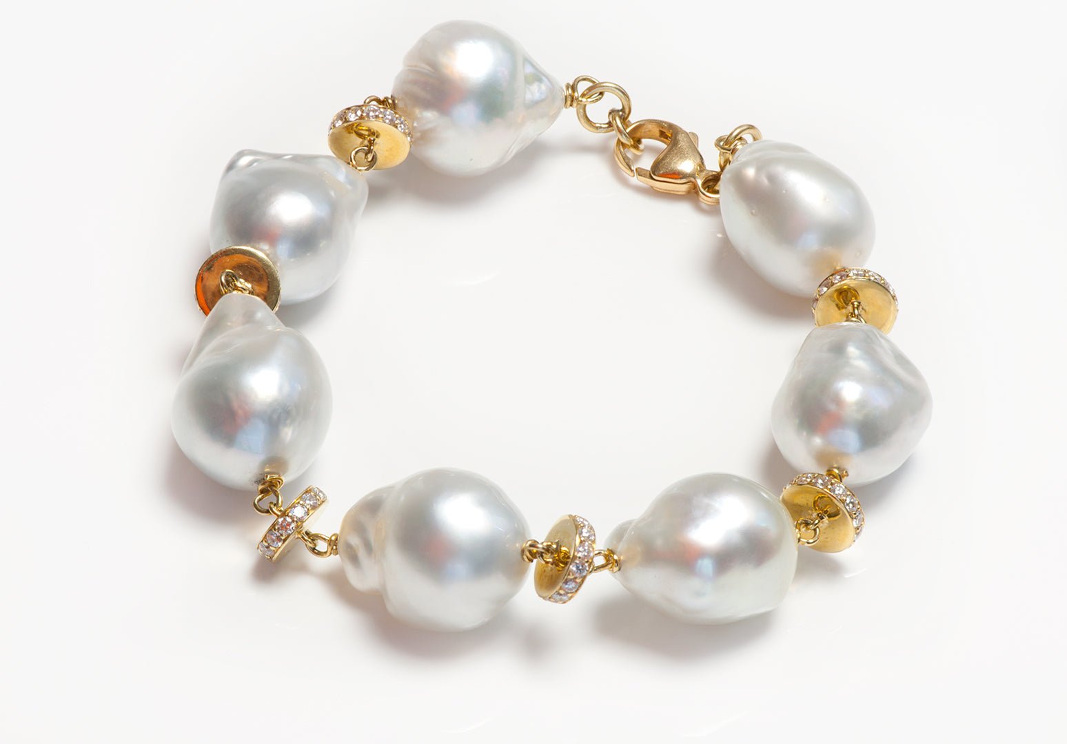 Baroque Pearl 18K Gold Diamond Bracelet - DSF Antique Jewelry