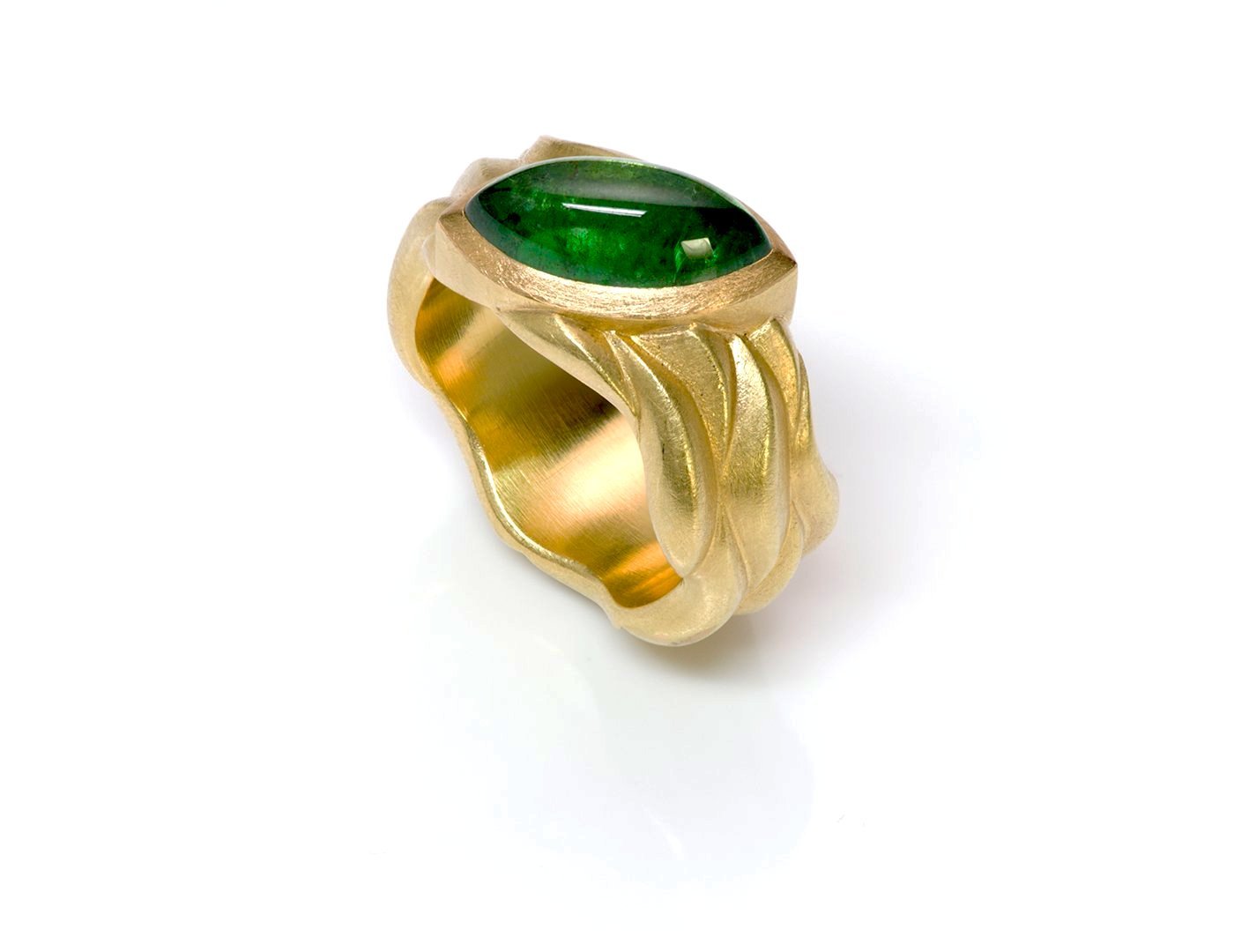 Cabochon Tsavorite Garnet 18K Gold Ring