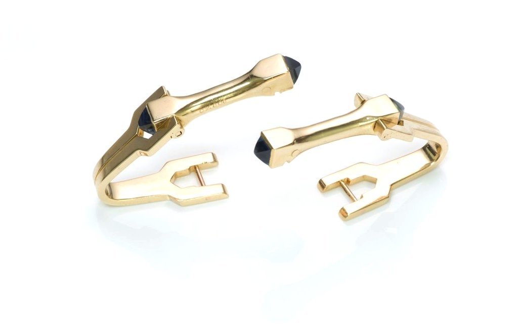 Cartier Stirrup Sapphire 18K Gold Cufflinks - DSF Antique Jewelry