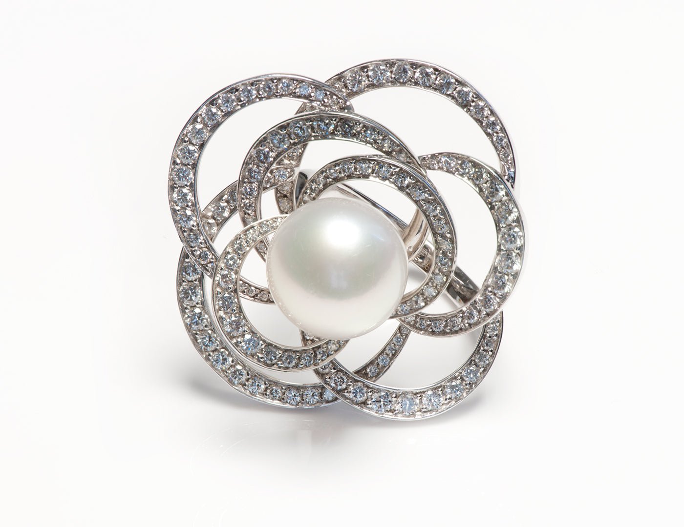 Chanel 18K Gold Pearl Diamond Fil de Camelia Ring - DSF Antique Jewelry